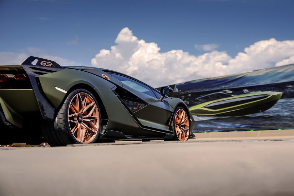 Lamborghini  63 jahta | Avtor: Lamborghini