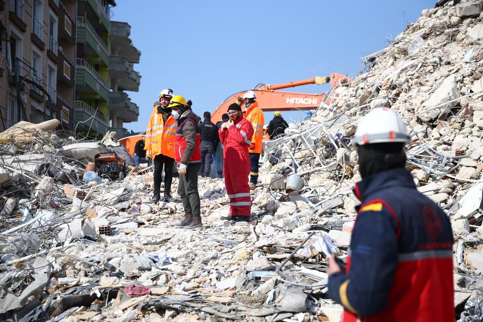 Turčija potres ruševine iskanje preživelih | Avtor: Profimedia