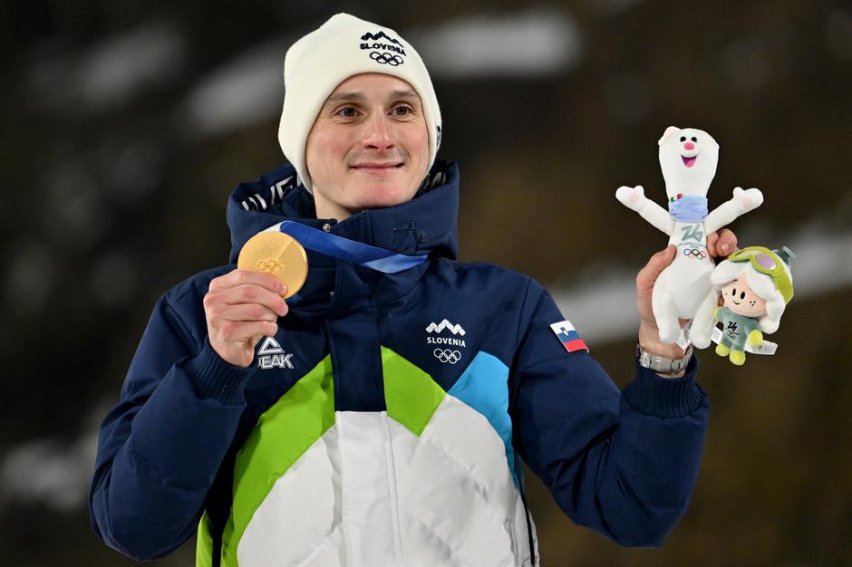 Domen Prevc medalja OI 2026 | Avtor: Profimedia