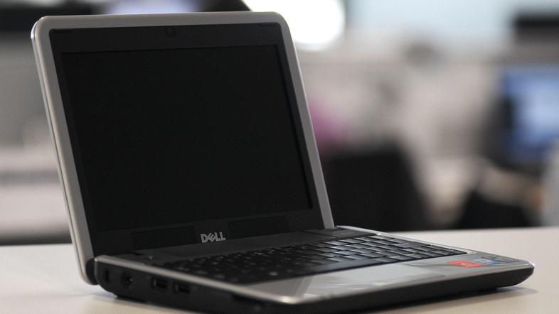 V prosti prodaji stane 600 evrov, pri Simobilu pa skupaj z vključenim prenosom p