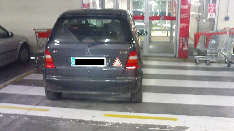 napačno parkiranje