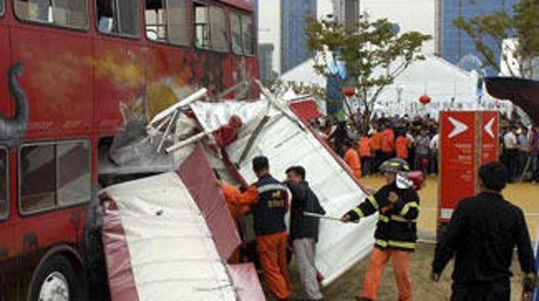 Eden od pilotov je umrl na poti v bolnišnico.