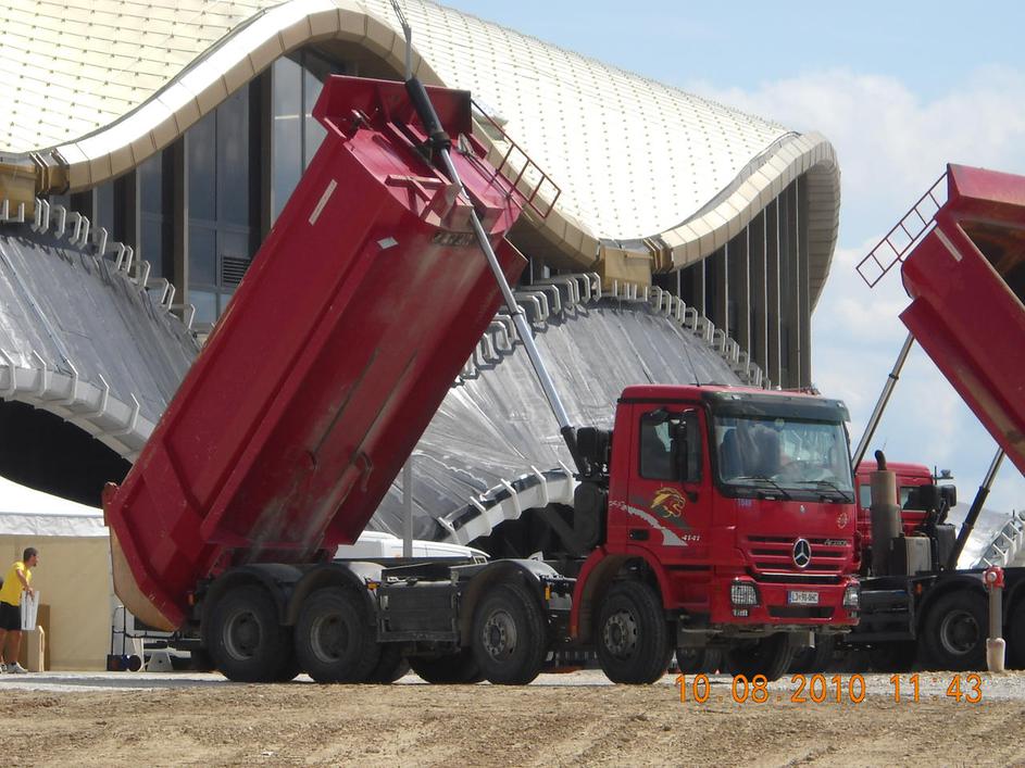 Stožice, protest, podizvajalci, tovornjaki