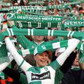 Športnega direktorja nogometnega kluba Werder skrbi za varnost njegovih navijače