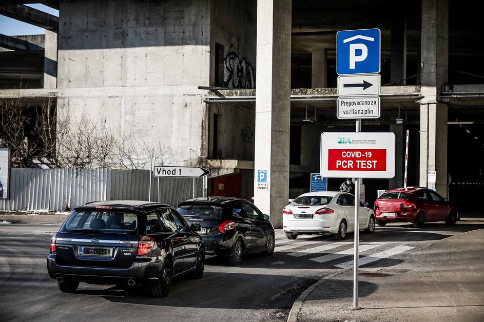 PCR testiranje v Stožicah