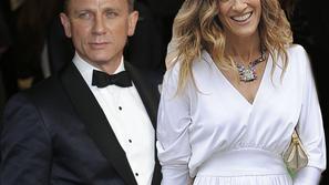 Carrie Bradshaw James Bond