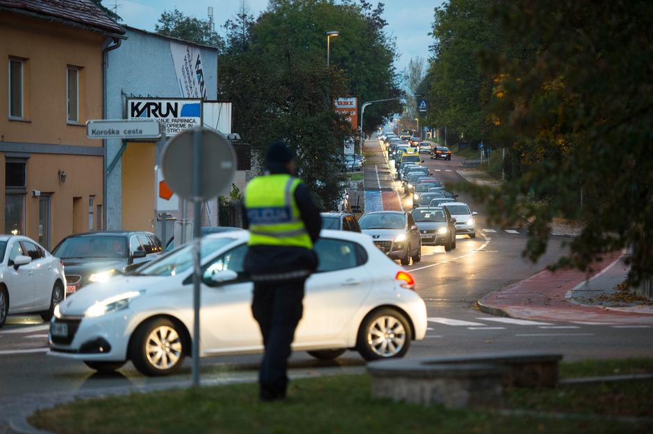 Jutranja prometna konica v Kranju | Avtor: Anže Petkovšek