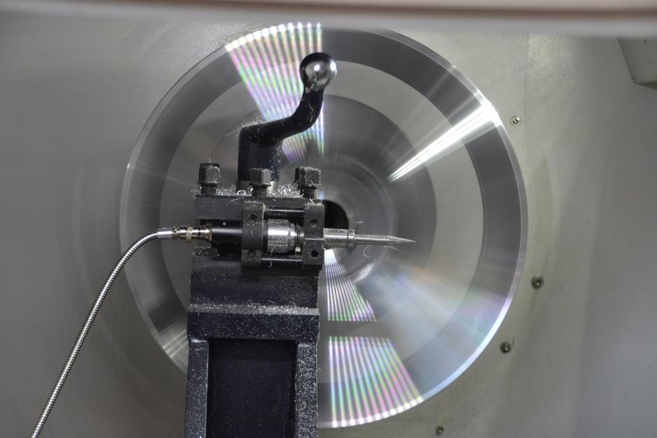 Popravilo avtomobilskih platišč | Avtor: Gregor Prebil