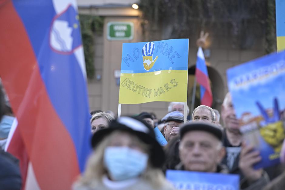 Shod za Ukrajino | Avtor: Vlada RS