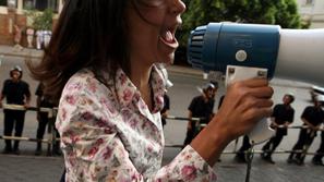 Protestnica proti režimu Hosnija Mubaraka. (Foto: Reuters)