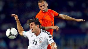 Gomez Heitinga Nizozemska Nemčija Harkiv Euro 2012
