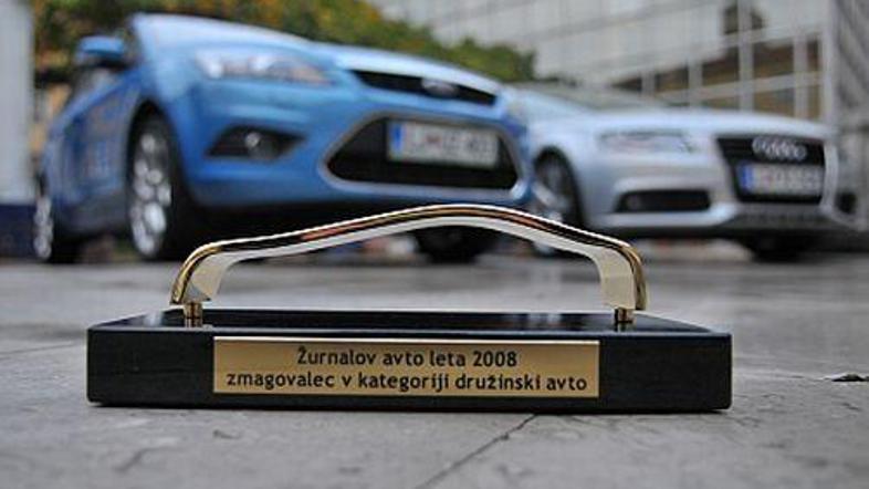 1894 bralcev in strokovna žirija so za ŽAL 2008 med 38 nominiranci in pozneje pe