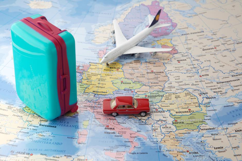 kovček zemljevid letalo potovanje turizem dopust | Avtor: Profimedia