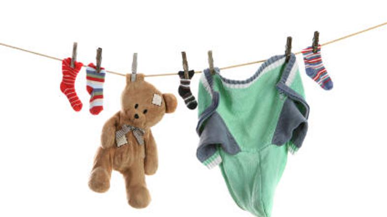 Operite tudi otrokovo najljubšo igračko.