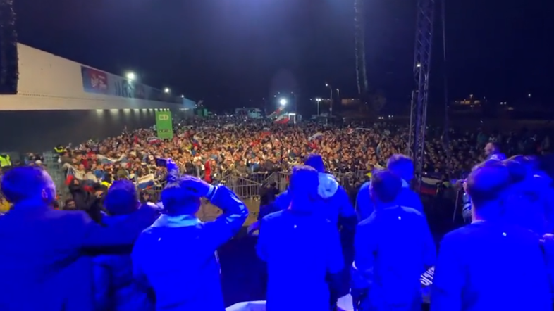 Rajanje nogometašev z navijači