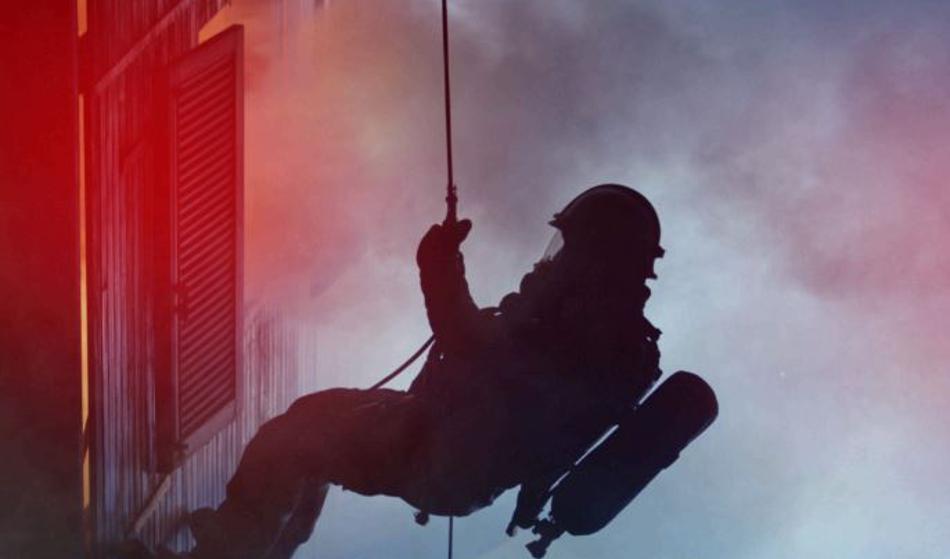 V Mariboru požar v stanovanjskem bloku zahteval evakuacijo in reševanje