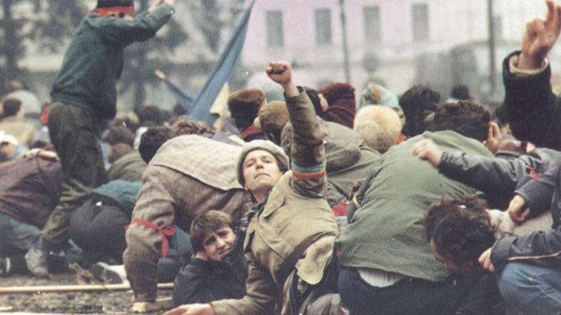 Pred 20 leti so si Romuni izborili svobodo izpod diktatorskih spon. (Foto: Wikip
