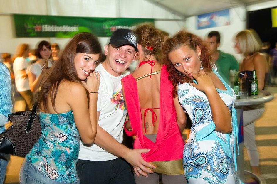 Armin van Buuren znorel Gavioli