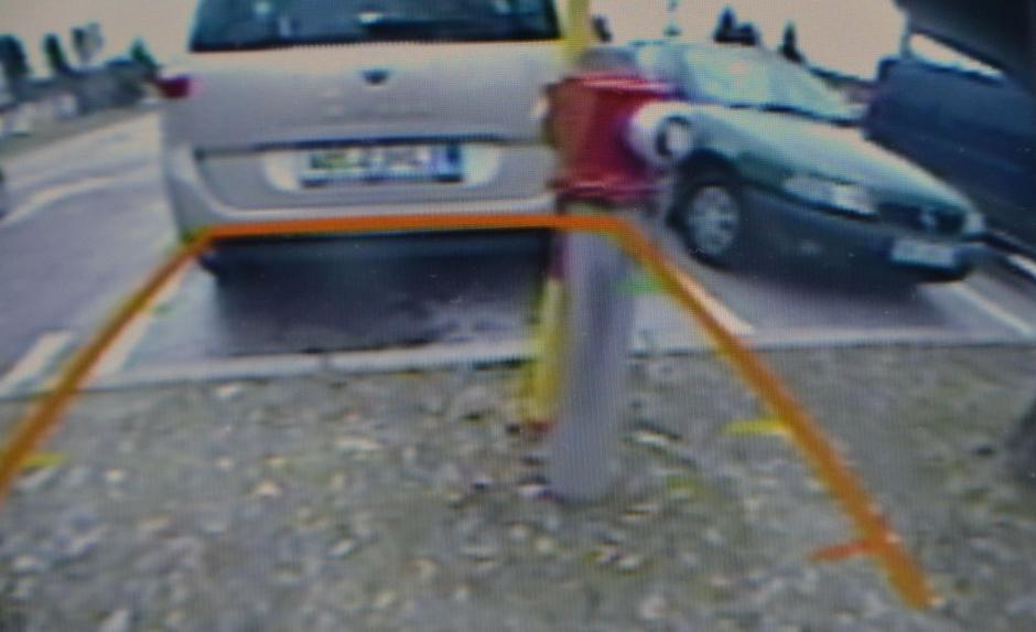 Nissanov sistem AVM štirih kamer | Avtor: Gregor Prebil