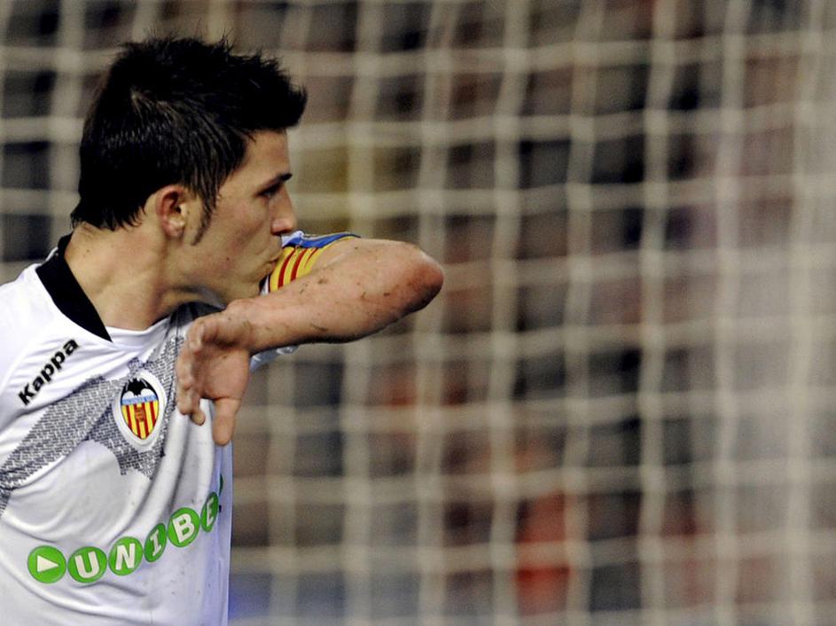 David Villa je zabil svoj 13. in 14. gol v sezoni, poljubil kapetanski trak Vale