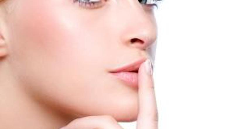 Njena skrivnost je v lepi polti.