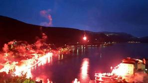 Reka HNK Rijeka baklada Armada