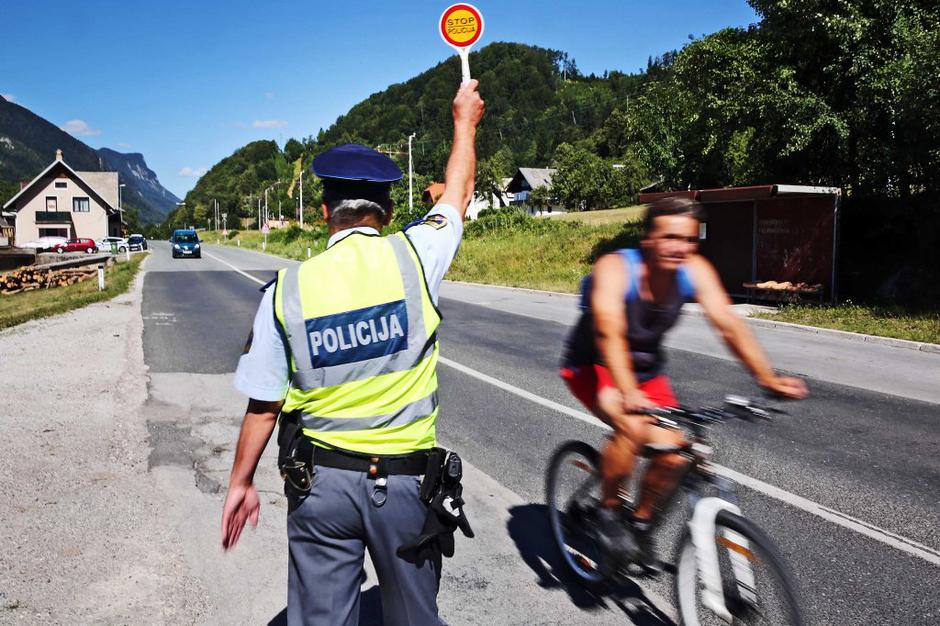 Nadzor policije | Avtor: Saša Despot