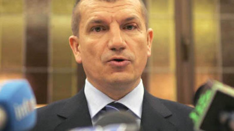 Junij je bil na cestah najbolj varen mesec v zgodovini samostojne Slovenije.