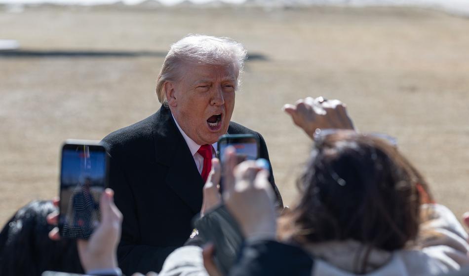 Vse bolj napeto: Ameriška vojska naj bi se pripravljala na možnost napada