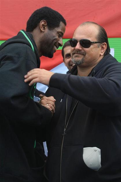 Aleksandar Džikić Đikić Dzikic Dikic Chris Booker