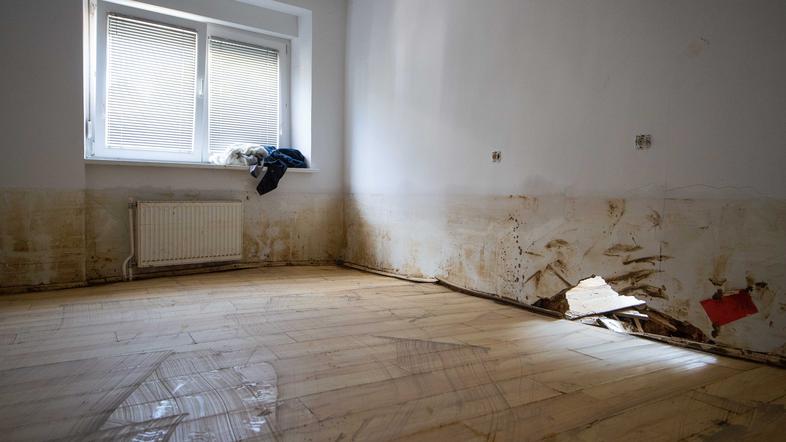 Sanacija po poplavah v Trzinu in Mengšu.