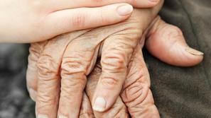Neprijetna bolezen prizadene večinoma starejše. (Foto: Shutterstock)