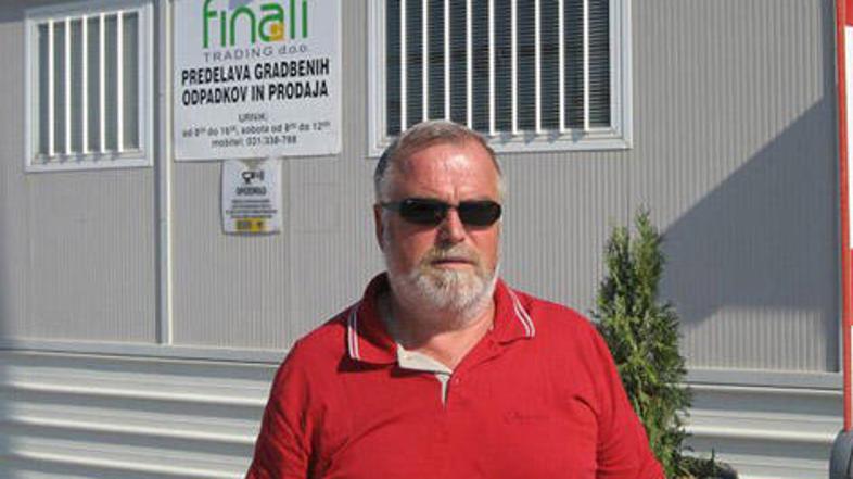 Kos opozarja, da "če se bodo nadaljevale nekatere politične in korupcijske praks