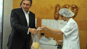 Borut Pahor, kruh, Pekarna Pikač