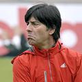 Ali je Joachim Löw (na sliki) nekoliko užaljen zaradi kritik ali pa je Michael B