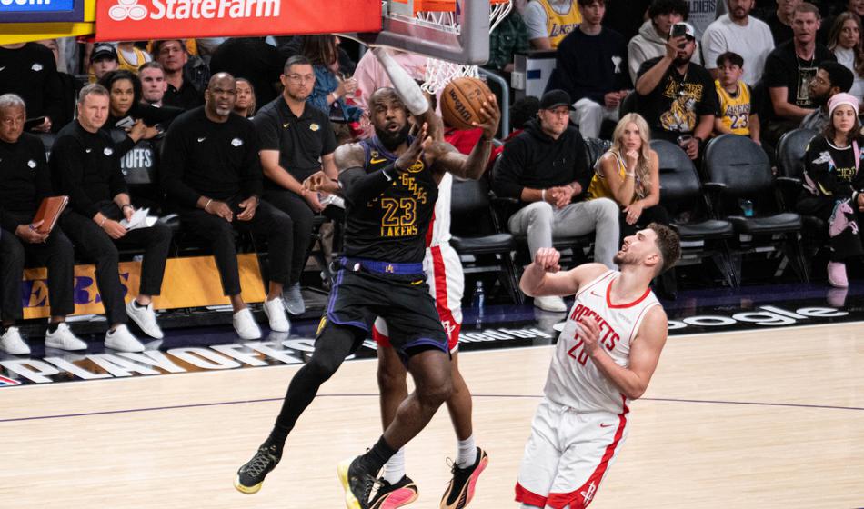 Lakersom tekla voda v grlo, o zmagovalcu odločal podaljšek