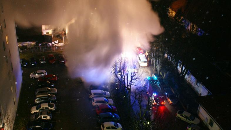 eksplozija ogenj požar avtomobil zagorel avtomobil