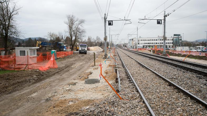 Gradbišče železniške postaje Dolgi most