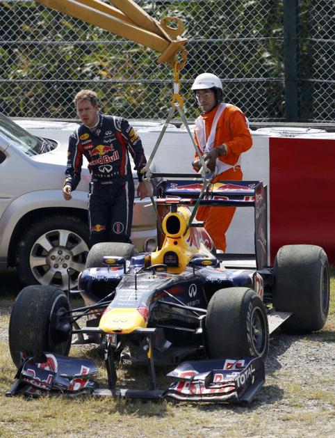 Sebastian Vettel VN Japonske Suzuka nesreča