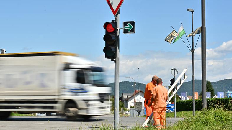 Zelena puščica semafor