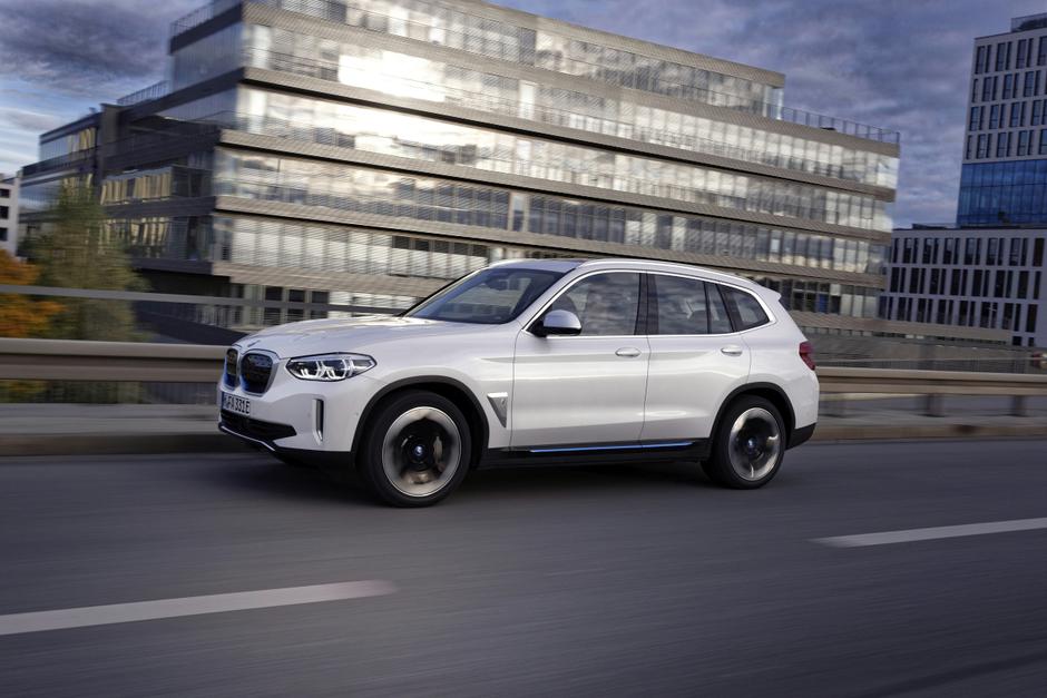 BMW iX3 | Avtor: BMW