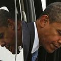 Barack Obama se je odločil za začasno prekinitev kampanje. Ali bo njegov tekmec 