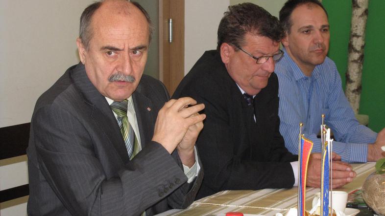 Ozimkova je razočarana, saj je pri ureditvi humanitarnega centra pričakovala pom