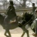 Razjarjeni Tibetanci so s konji napadli kitajsko mesto.