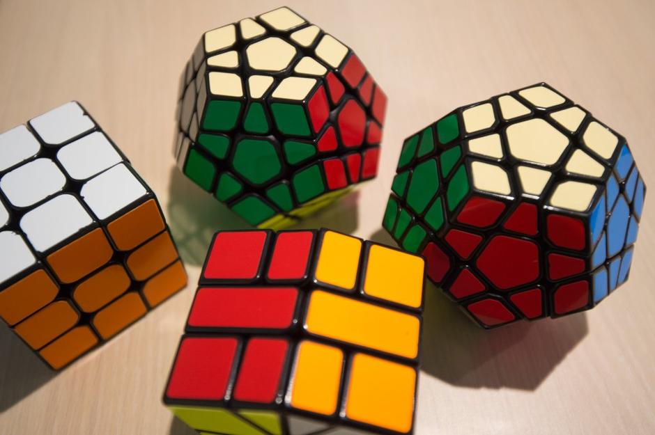 hitrostno tekmovanje Rubikove kocke | Avtor: Anže Petkovšek