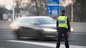 Policija nadzor kontrola