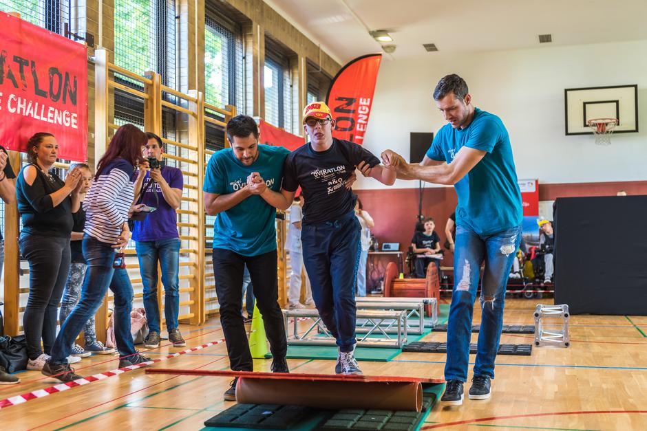 Mini oviratlon | Avtor: Damjan Končar