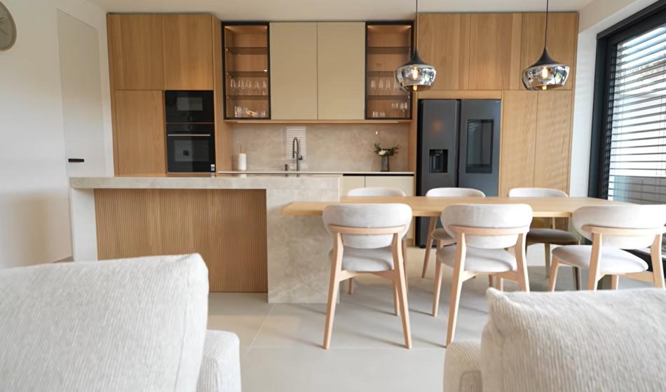 Pero Martić 30 let s starši na 55 m², sedaj pa v vili za 1.500.000 evrov!