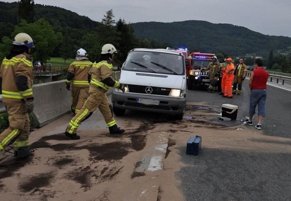 Nesreča kombija je pri Tepanjah