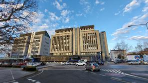 Kranj, sedež Policijske uprave Kranj, križišče